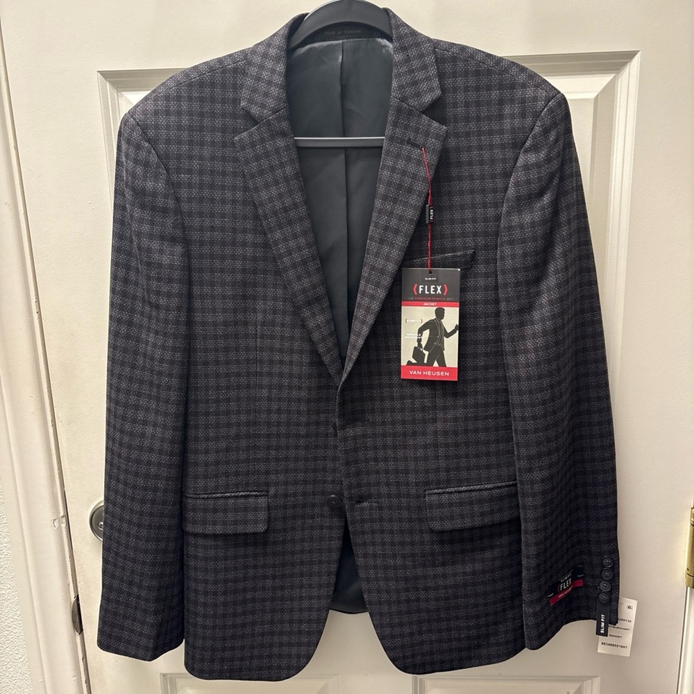 Van Heusen NWT Men's Charcoal Flex/Slim Fit 38Short Plaid Sport Jacket